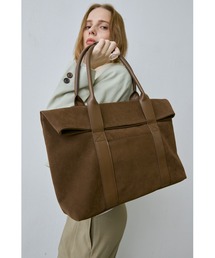 un/neu（アンノイ）の「スエードフラップトートバッグ / A4サイズ、PC（14inch）収納可能 / 大容量バッグ（トートバッグ）」