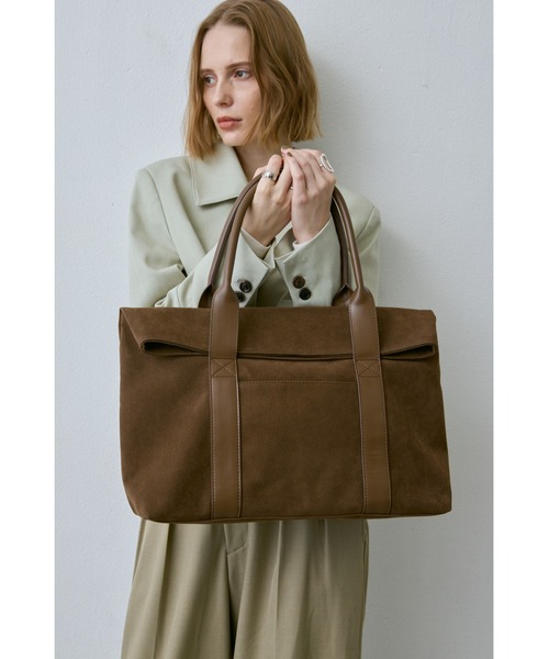 ブラウン スエード トートバッグ プラダ“ブラウンスエード”のメンズバッグ、ストラップ付きトートバッグ