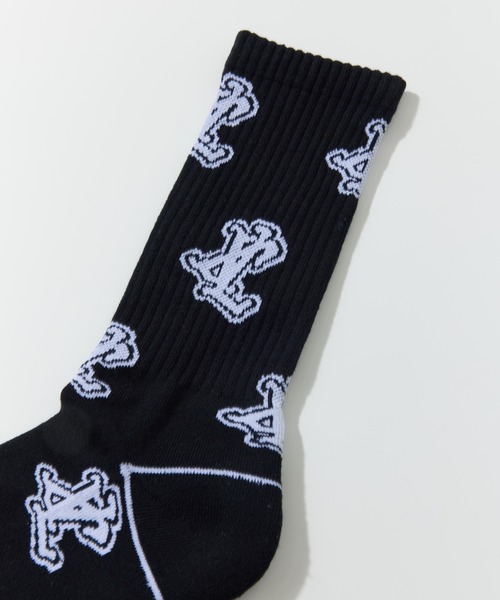 XLARGE(エクストララージ)の「ALLOVER LOGO SOCKS(ソックス/靴下・メンズ・ブルー/ブラック/ホワイト・ONE SIZE)」の5枚目の写真