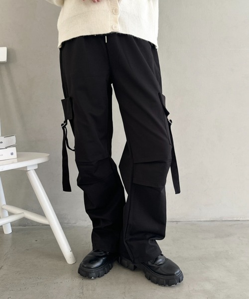 CLEA（クレア）の「イージーパラシュートカーゴパンツ（カーゴパンツ・レディース・ネイビー/ブラック/アイボリー/グレー・FREE）」の3枚目の写真