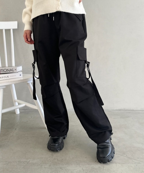 CLEA（クレア）の「イージーパラシュートカーゴパンツ（カーゴパンツ・レディース・ネイビー/ブラック/アイボリー/グレー・FREE）」の17枚目の写真