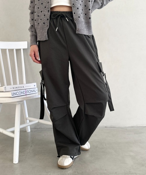 CLEA（クレア）の「イージーパラシュートカーゴパンツ（カーゴパンツ・レディース・ネイビー/ブラック/アイボリー/グレー・FREE）」の21枚目の写真