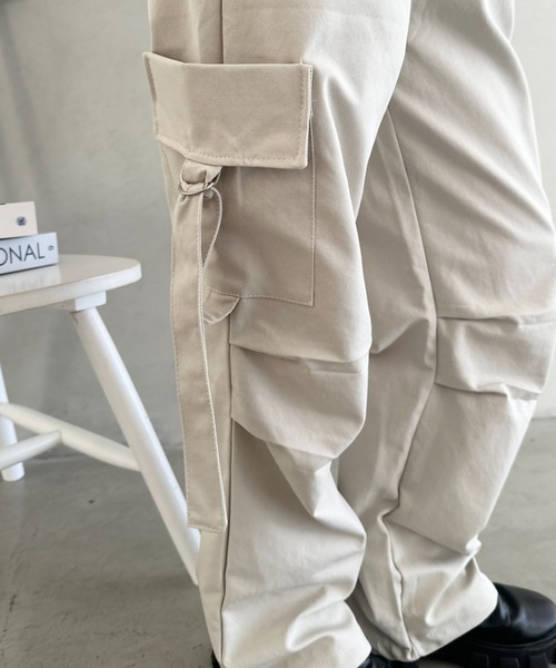 CLEA（クレア）の「イージーパラシュートカーゴパンツ（カーゴパンツ・レディース・ネイビー/ブラック/アイボリー/グレー・FREE）」の12枚目の写真