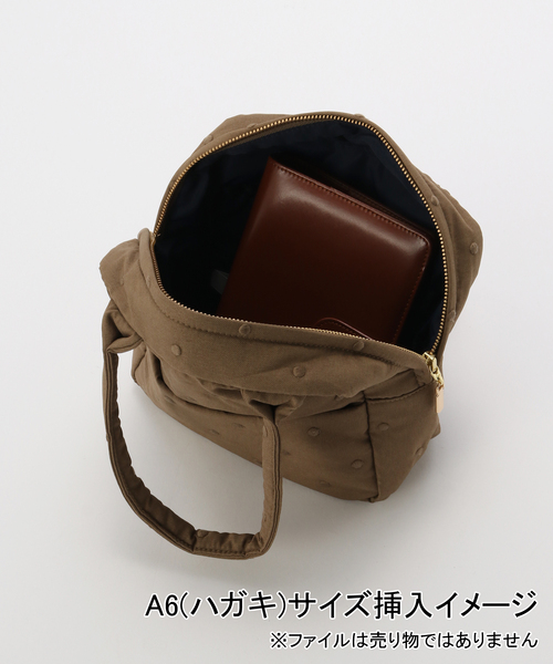 IENA(イエナ)の「ドットキルトジップバッグ(ハンドバッグ・レディース・ブラック/ブラウン・FREE)」の13枚目の写真