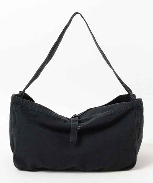 BEAMS（ビームス）の「【別注】PE / BEAMS Mail Bag（ショルダーバッグ・メンズ・ブラック・ONE SIZE）」の3枚目の写真