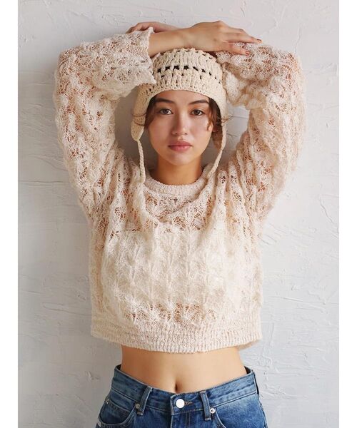 FIKA.(フィーカ)の「Wide sleeve mesh knit pullover(ニット/セーター・レディース・オフホワイト/キャメル・MEDIUM)」の17枚目の写真