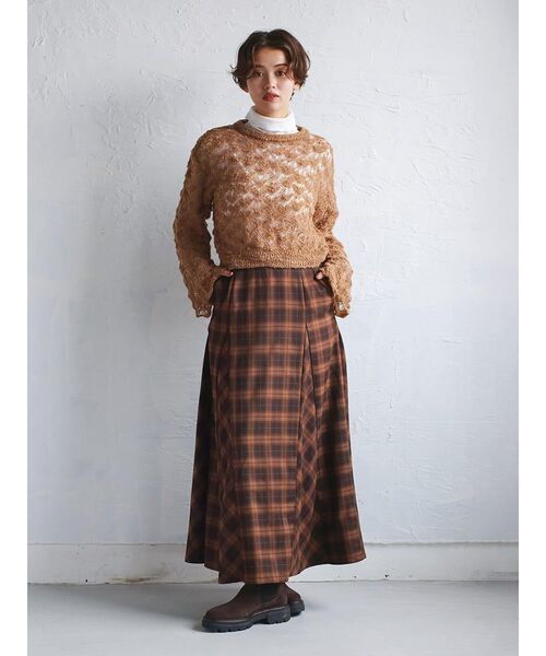 FIKA.(フィーカ)の「Wide sleeve mesh knit pullover(ニット/セーター・レディース・オフホワイト/キャメル・MEDIUM)」の9枚目の写真