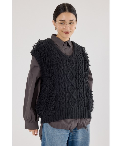 RODEO CROWNS WIDE BOWL（ロデオクラウンズワイドボウル）の「ケーブルニットベスト（ベスト・レディース・グレー/ブラック/アイボリー・FREE）」の9枚目の写真