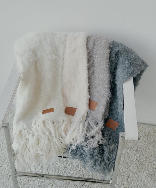 Chico（チコ）の「【5色展開】シャギーフリンジマフラー（マフラー・レディース・アイボリー/グレー/ブラウン/ピンク/レッド・FREE）」の17枚目の写真