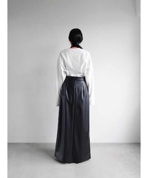 sahara（サハラ）の「Flower Photo Long Tee/フラワーフォトロングティーシャツ（Tシャツ/カットソー・レディース・ホワイト系3/ブラック系2/ホワイト系4/ブラック系1・FREE）」の13枚目の写真