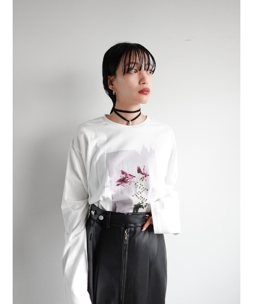 sahara（サハラ）の「Flower Photo Long Tee/フラワーフォトロングティーシャツ（Tシャツ/カットソー・レディース・ホワイト系3/ブラック系2/ホワイト系4/ブラック系1・FREE）」の10枚目の写真