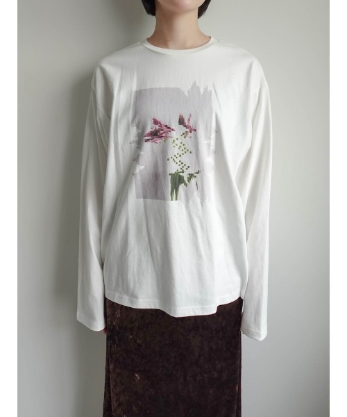 sahara（サハラ）の「Flower Photo Long Tee/フラワーフォトロングティーシャツ（Tシャツ/カットソー・レディース・ホワイト系3/ブラック系2/ホワイト系4/ブラック系1・FREE）」の16枚目の写真