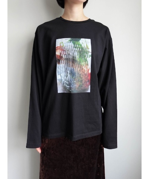sahara（サハラ）の「Flower Photo Long Tee/フラワーフォトロングティーシャツ（Tシャツ/カットソー・レディース・ホワイト系3/ブラック系2/ホワイト系4/ブラック系1・FREE）」の8枚目の写真