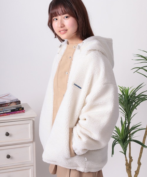CONVERSE(コンバース)の「【71】【CONVERSE/コンバース】シープボア ワンポイントロゴ 切替 フードジャケット/ボアブルゾン(ブルゾン・レディース・ホワイト/ブラウン/ピンク/ブラック・M/L)」の14枚目の写真