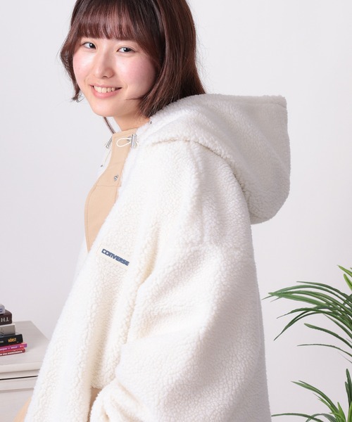 CONVERSE(コンバース)の「【71】【CONVERSE/コンバース】シープボア ワンポイントロゴ 切替 フードジャケット/ボアブルゾン(ブルゾン・レディース・ホワイト/ブラウン/ピンク/ブラック・M/L)」の13枚目の写真