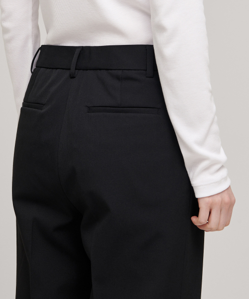 MUSINSA STANDARD WOMAN（ムシンサスタンダードウーマン）の「ウィメンズストレートヒドゥンバンディングスラックス[ブラック]（スラックス・レディース・その他・34/32/30/31/24/25/26/27/28/29）」の2枚目の写真