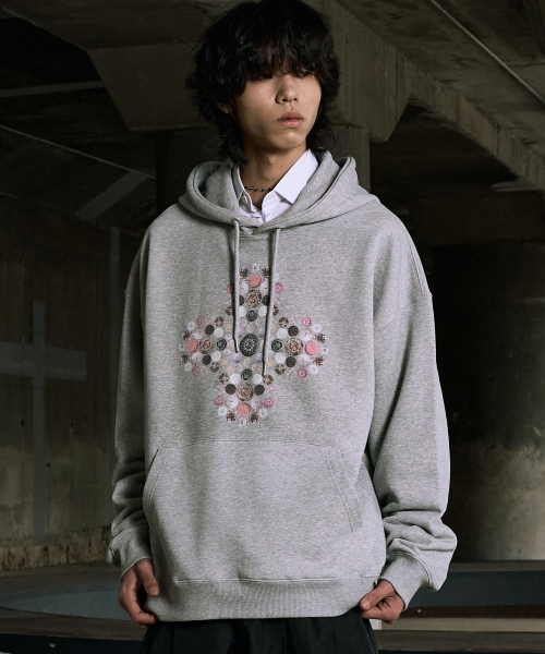 SLOWACID（スローアシッド）の「アンドレキム x スロウエシッド ボタングラフィック フードパーカー [グレー]（パーカー・レディース・その他・LARGE/MEDIUM/SMALL）」の2枚目の写真