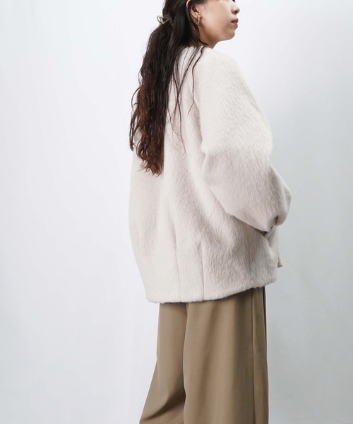 LUCA/LADY LUCK LUCA（ルカ/レディラックルカ）の「LC/LLL バックバルーンコート/ノーカラーシャギーコート（ノーカラーコート・レディース・アイボリー/チャコールグレー・FREE）」の7枚目の写真