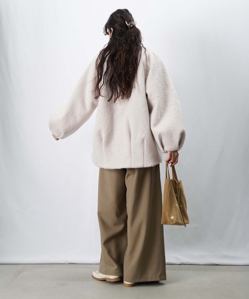 LUCA/LADY LUCK LUCA（ルカ/レディラックルカ）の「LC/LLL バックバルーンコート/ノーカラーシャギーコート（ノーカラーコート・レディース・アイボリー/チャコールグレー・FREE）」の6枚目の写真