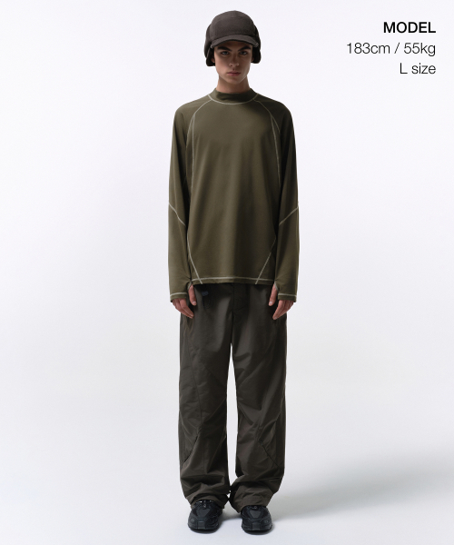 MUSINSA STANDARD（ムシンサスタンダード）の「[シティレジャー] ストラクチャードモックネック長袖Tシャツ [オリーブグリーン]（Tシャツ/カットソー・メンズ・その他・XX-LARGE/X-LARGE/LARGE/MEDIUM）」の6枚目の写真