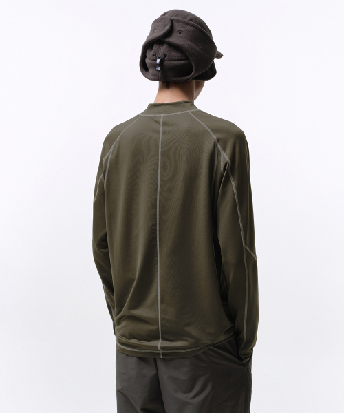 MUSINSA STANDARD（ムシンサスタンダード）の「[シティレジャー] ストラクチャードモックネック長袖Tシャツ [オリーブグリーン]（Tシャツ/カットソー・メンズ・その他・XX-LARGE/X-LARGE/LARGE/MEDIUM）」の5枚目の写真