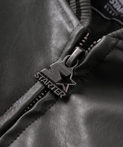 STARTER(スターター)の「【88】【STARTER/スターター】フェイクレザー バックロゴデザイン 中綿 スタジャン/ワンポイント刺繍/リブライン(スタジャン・メンズ・チャコールグレー/ブラック/ブラウン・M/L/XL)」の4枚目の写真
