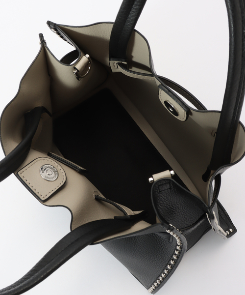 La TOTALITE(ラトータリテ)の「VIOLAd’ORO/ヴィオラドーロ スタッズ トートバッグ(トートバッグ・レディース・ブラック・FREE)」の11枚目の写真