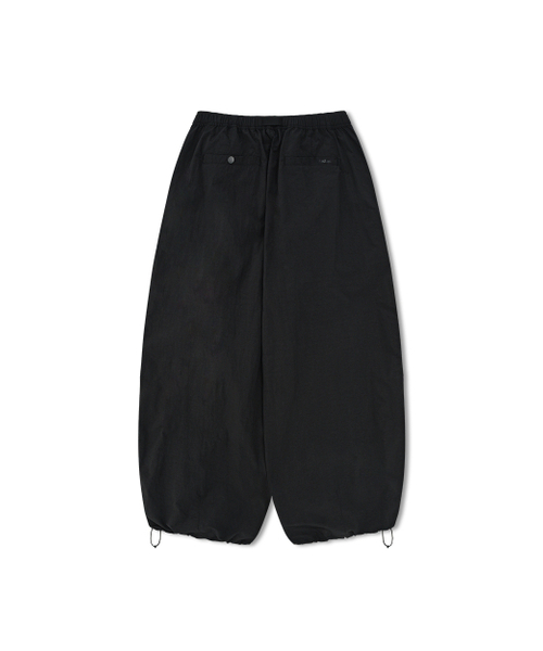 ANGLAN(アングラン)の「Nylon Tuck Belt String Balloon Pants - Black(スウェットパンツ・メンズ・その他・ONE SIZE/1/2)」の10枚目の写真