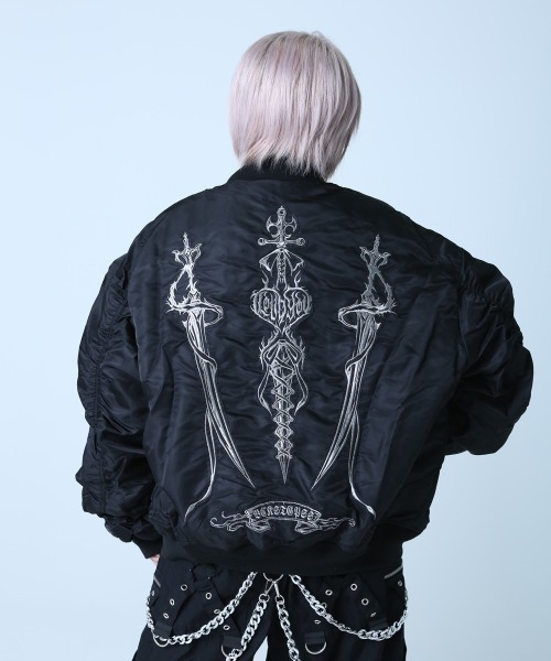 BACKSTAGE PASS(バックステージパス)の「TRIPLE DAGGER MA-1(トリプルダガー MA-1)ダガー刺繍 MA-1(MA-1・メンズ・パープル/ダークグレー/オリーブ/ブラック・FREE)」の9枚目の写真