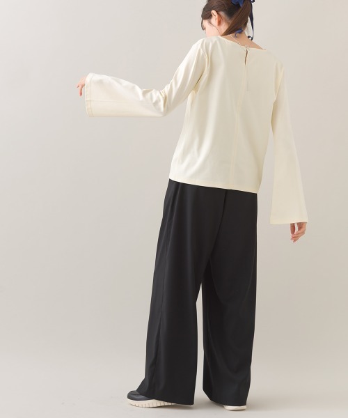 OMNES（オムネス）の「【BEAUTIFUL FRIDAY】ツータックストレートパンツ（スラックス・レディース・ブラック/ベージュ・LARGE/MEDIUM）」の5枚目の写真