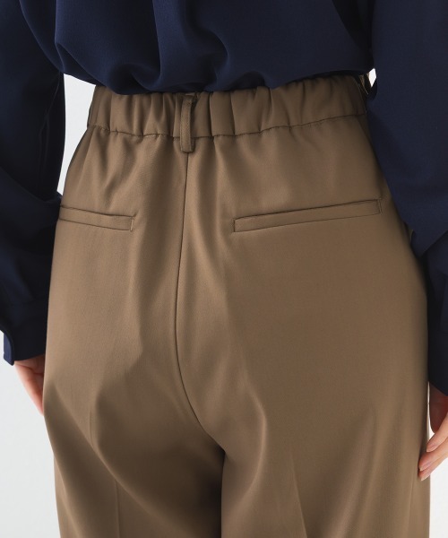 OMNES（オムネス）の「【BEAUTIFUL FRIDAY】ツータックストレートパンツ（スラックス・レディース・ブラック/ベージュ・LARGE/MEDIUM）」の14枚目の写真