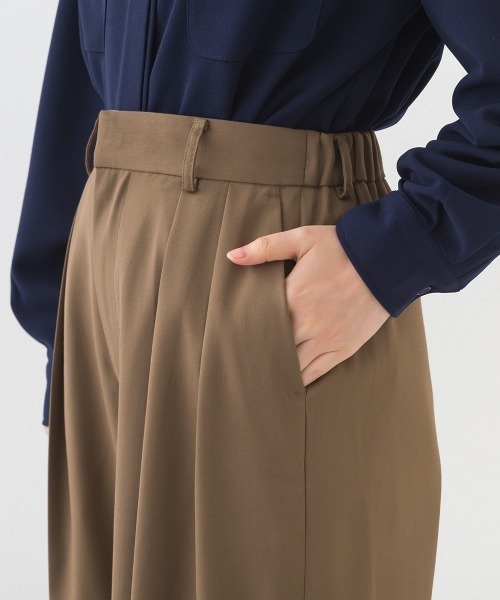 OMNES（オムネス）の「【BEAUTIFUL FRIDAY】ツータックストレートパンツ（スラックス・レディース・ブラック/ベージュ・LARGE/MEDIUM）」の15枚目の写真