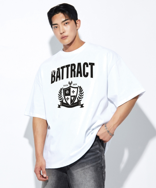 BATTRACT(バトラクト)の「シールドプリンティングオーバーフィット半袖_ホワイト(Tシャツ/カットソー・レディース・ホワイト・1/2)」の1枚目の写真