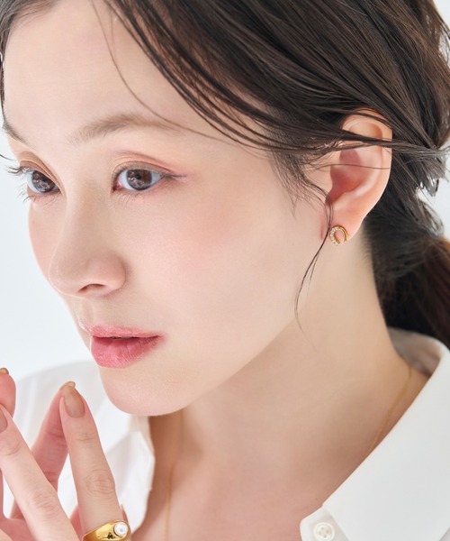 Phoebe（フィービィー）の「【金属アレルギー対応】グロッシーミニホースシューピアス　ステンレス/馬蹄/バテイ/蹄鉄/ラッキーモチーフ/ギフト/プレゼント（ピアス（両耳用）・レディース・イエローゴールド/シルバー・FREE）」の5枚目の写真