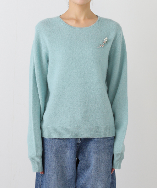 IENA（イエナ）の「ブローチ付きベビーアルパカニット（ニット/セーター・レディース・ライトグリーン/グレー・FREE）」の2枚目の写真