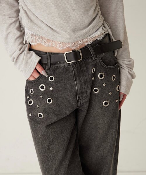 WHO'S WHO gallery(フーズフーギャラリー)の「アイレットローライズデニム(デニムパンツ・レディース・ブラック/ネイビー/サックスブルー・SMALL/MEDIUM)」の7枚目の写真