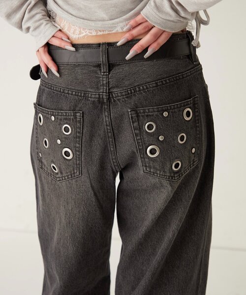 WHO'S WHO gallery(フーズフーギャラリー)の「アイレットローライズデニム(デニムパンツ・レディース・ブラック/ネイビー/サックスブルー・SMALL/MEDIUM)」の8枚目の写真