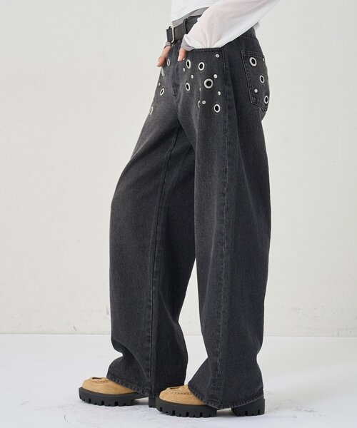 WHO'S WHO gallery(フーズフーギャラリー)の「EYELET LOW RISE DENIM /アイレットローライズデニム(デニムパンツ・レディース・ブラック/ネイビー/サックスブルー・SMALL/MEDIUM)」の22枚目の写真