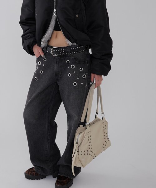 WHO'S WHO gallery(フーズフーギャラリー)の「EYELET LOW RISE DENIM /アイレットローライズデニム(デニムパンツ・レディース・ブラック/ネイビー/サックスブルー・SMALL/MEDIUM)」の13枚目の写真