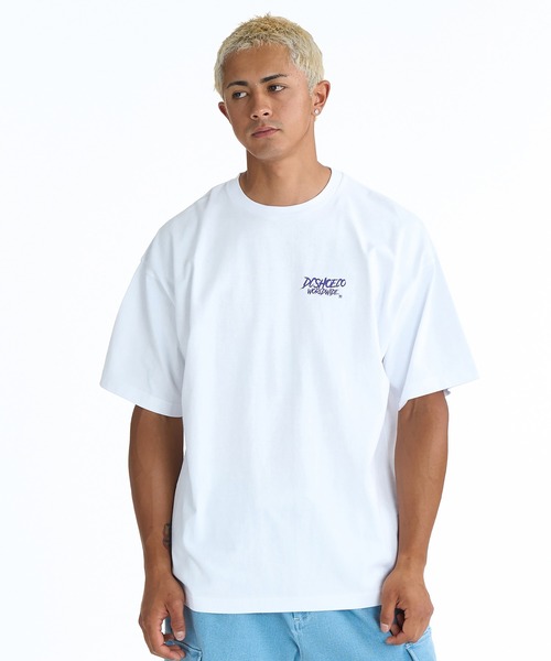 DC(ディーシー)の「DC/ディーシー 半袖 Tシャツ ロゴ バックプリント DST261026(Tシャツ/カットソー・メンズ・ホワイト×ブルー/スミクロ/ブラック×ベージュ・XL/M/L/2XL)」の4枚目の写真