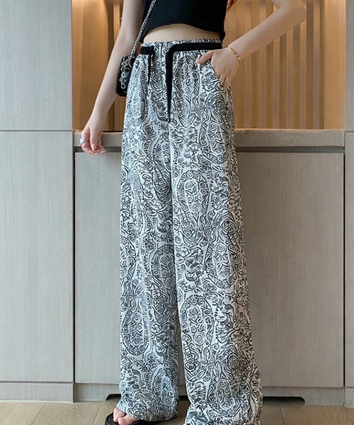 NANEA（ナネア）の「ペイズリー柄イージーパンツ（その他パンツ・レディース・ホワイト/ブラック・LARGE/MEDIUM/SMALL）」の19枚目の写真