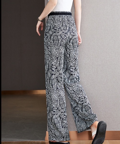 NANEA（ナネア）の「ペイズリー柄イージーパンツ（その他パンツ・レディース・ホワイト/ブラック・LARGE/MEDIUM/SMALL）」の7枚目の写真