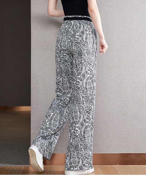NANEA（ナネア）の「ペイズリー柄イージーパンツ（その他パンツ・レディース・ホワイト/ブラック・LARGE/MEDIUM/SMALL）」の9枚目の写真