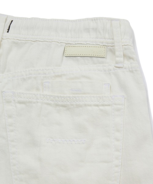 MEN'S BIGI(メンズビギ)の「【YANUK/ヤヌーク】別注 Resort Jeans(デニムパンツ・メンズ・ホワイト/インディゴブルー/ブラック・04/03/02/01)」の13枚目の写真