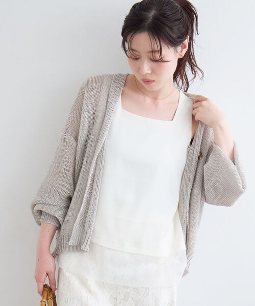 le.coeur blanc(ルクールブラン)の「ペーパーヤーンVネックカーディガン(カーディガン/ボレロ・レディース・ブラック/ベージュ/オフホワイト/ブルー・38)」の17枚目の写真