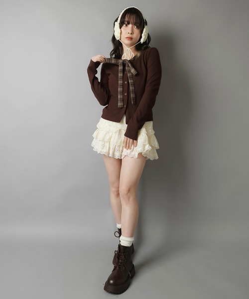 SPINNS(スピンズ)の「チェックリボンが視線を奪う♪レイヤード風ガーリートップス(Tシャツ/カットソー・レディース・チャコール/ブラウン/アイボリー・ONESIZE)」の18枚目の写真