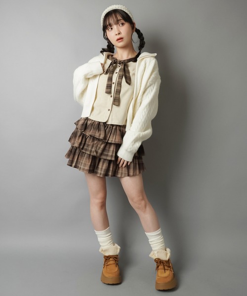 SPINNS(スピンズ)の「チェックリボンが視線を奪う♪レイヤード風ガーリートップス(Tシャツ/カットソー・レディース・チャコール/ブラウン/アイボリー・ONESIZE)」の13枚目の写真