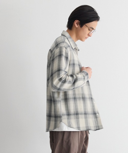 coca（coca）（コカ）の「オンブレチェック長袖シャツ（シャツ/ブラウス・メンズ・ネイビー/アイボリー・L/XL/M）」の4枚目の写真