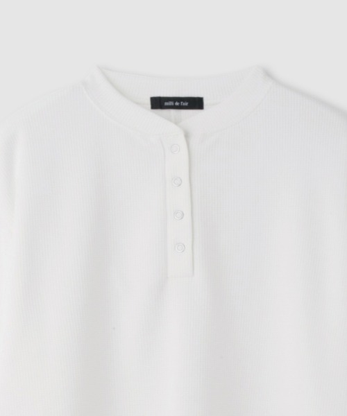 Mac-House(マックハウス)の「milli de l'air ワッフルヘンリーネックプルオーバー(Tシャツ/カットソー・レディース・グレー/ホワイト/ネイビー・M)」の5枚目の写真