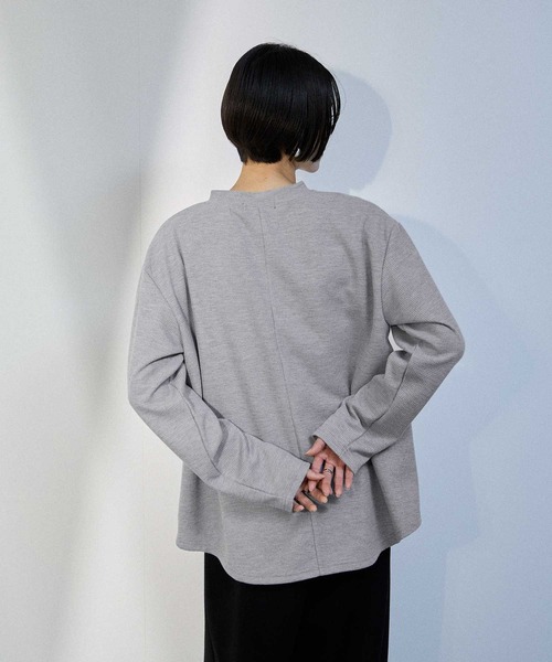 Mac-House(マックハウス)の「milli de l'air ワッフルヘンリーネックプルオーバー(Tシャツ/カットソー・レディース・グレー/ホワイト/ネイビー・M)」の19枚目の写真